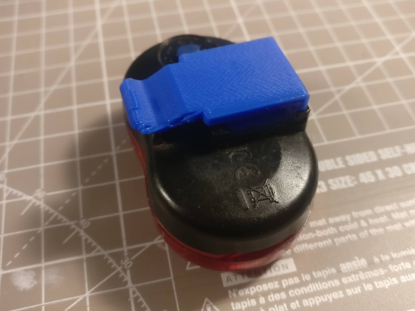 3d printed clip fits the light receptacle